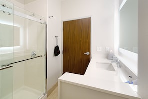 Shower, free toiletries, hair dryer, towels