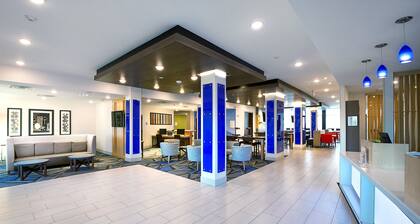Holiday Inn Express & Suites Wentzville St Louis West by IHG