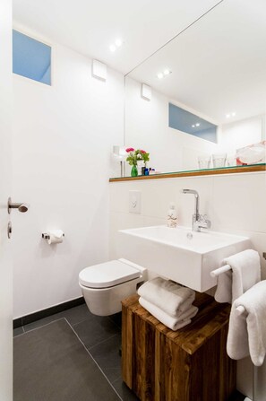 Imagen sin descripción, 2 de 16, botón