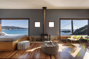 3 bedrooms, travel crib, free WiFi, bed sheets