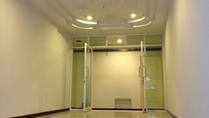 Unclassified image, 4 of 18, button - BBPlace Suvarnabhumi Airport (Bangkok)