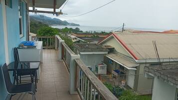 Standard Room, 1 Double Bed, Ocean View | Private kitchen | Toaster, dining tables