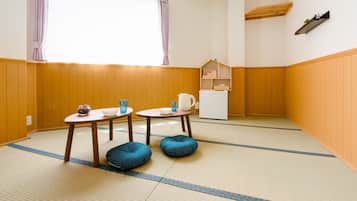 ํธ๋๋์
๋๋ฃธ, ๊ณต์ฉ ์์ค (Japanese Style, 4 People, A) | 1 ๊ฐ์ ์นจ์ค, ์๋ง ์ปคํผ, ๋ฌด๋ฃ WiFi, ์นจ๋ ์ํธ
