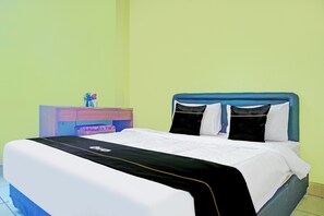 Standard-Doppelzimmer | 1 Schlafzimmer, Schreibtisch, kostenloses WLAN, Bettwäsche
