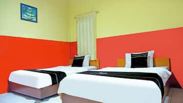 1 bedroom, desk, free WiFi, bed sheets