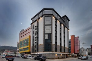 Fachada de la propiedad