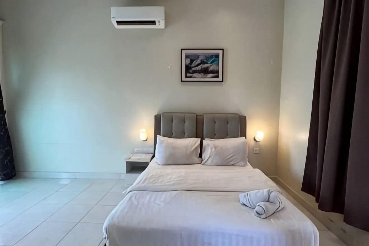 Bureau, chambres insonorisées, Wi-Fi gratuit, draps fournis