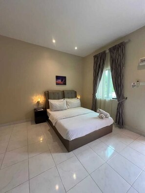 Habitación doble superior | Escritorio, sistema de insonorización, wifi gratis y ropa de cama