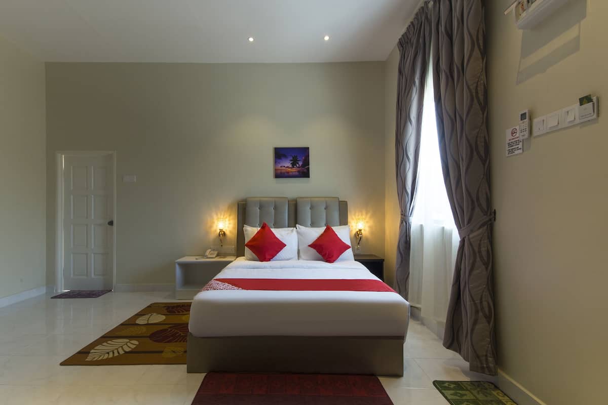 superior double room | desk, soundproofing, free wifi, bed sheets