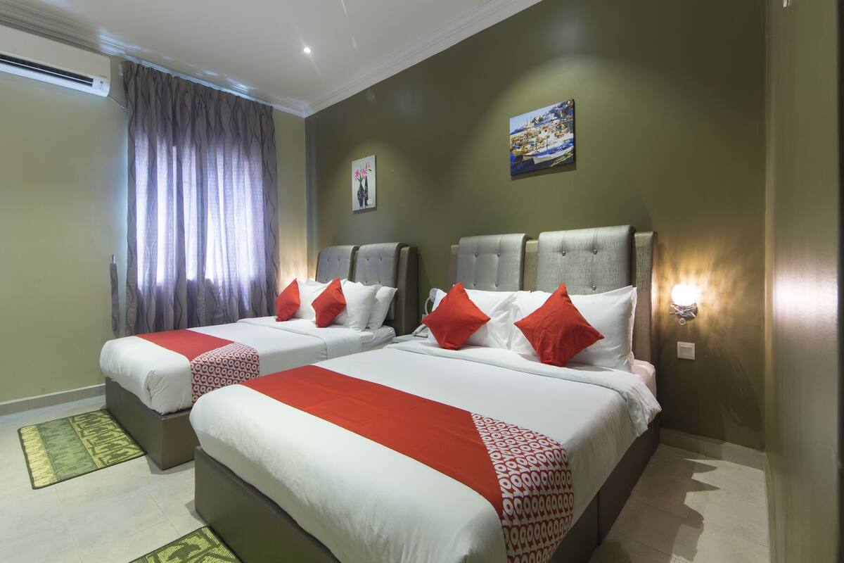 family suite | desk, soundproofing, free wifi, bed sheets