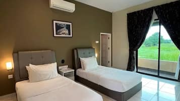 Kamar Twin Deluks | Meja kerja, kedap suara, Wi-Fi gratis, dan seprai linen