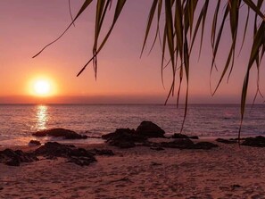 Una playa cerca