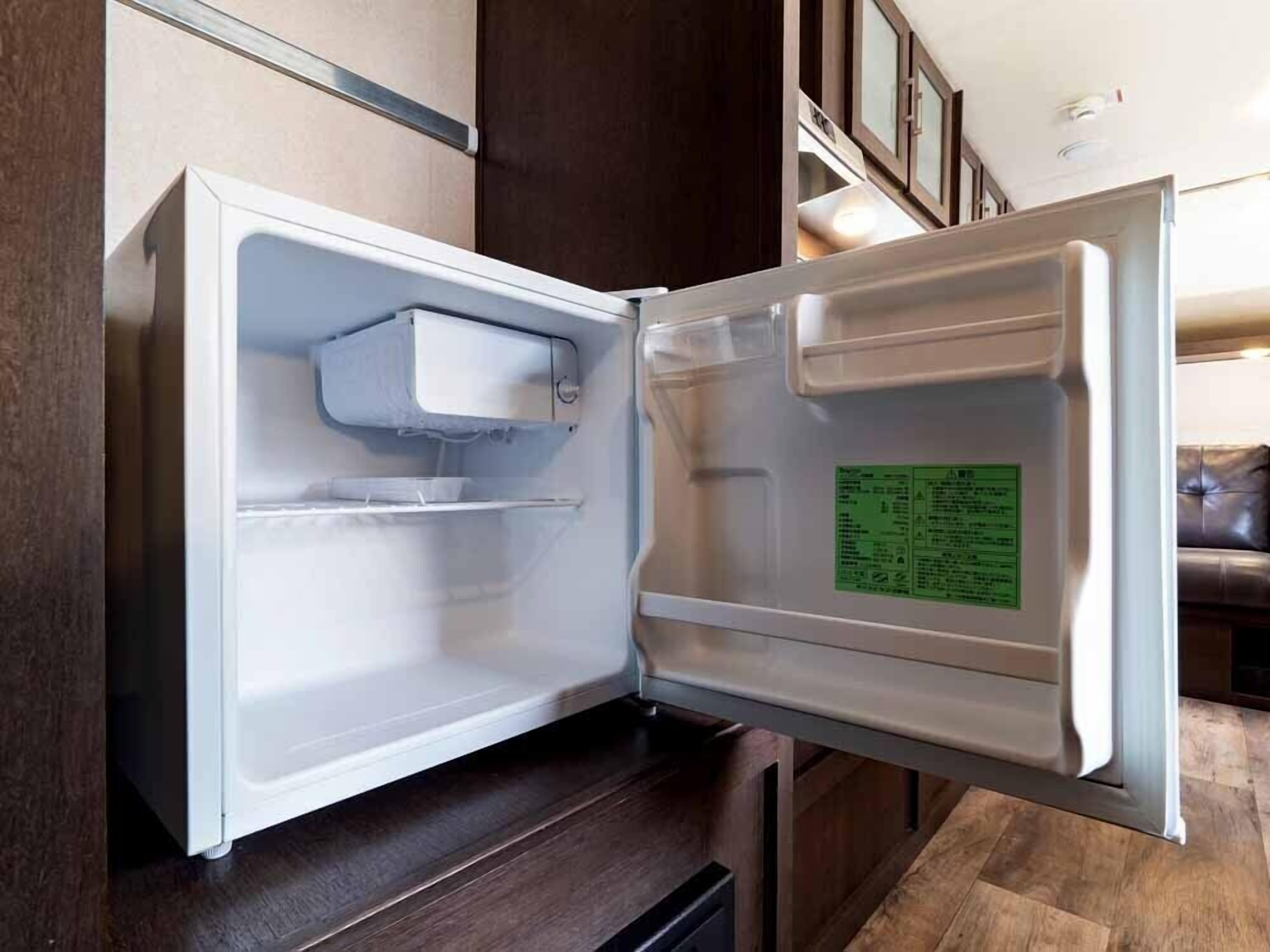 trailer house | mini fridge