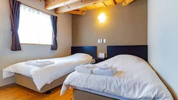 Family Cottage | 2 bedrooms, laptop workspace, free WiFi