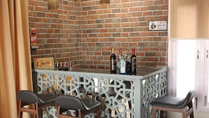 Minibar - Pushpangan Menage (Palampur)