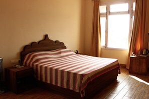 Luxury Villa, 2 Double Beds | 2 bedrooms, blackout drapes, individually decorated - Pushpangan Menage (Palampur)