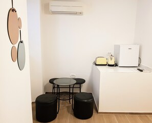 Chambre Double Standard, 1 lit double (Cap) | Mini-réfrigérateur