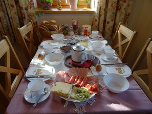 Komplett frokost hver dag (mot et tillegg)