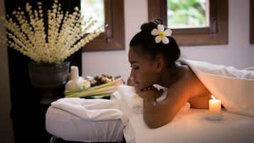 Couples treatment room(s), sauna, hot tub, steam room