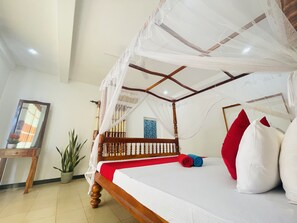 Luxury Room, 1 King Bed, Private Bathroom | 4 bedrooms, pillowtop beds, individually decorated - Cinnamon City (Hikkaduwa)
