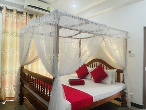 4 bedrooms, pillow-top beds, individually decorated - Cinnamon City (Hikkaduwa)