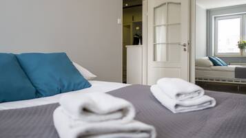 Apartment | Iron/ironing board, free WiFi, bed sheets