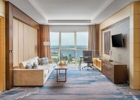 Business Suite, 1 King Bed, Sea View | In-room safe, desk, blackout drapes, soundproofing