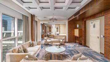 1 bedroom, in-room safe, desk, blackout curtains