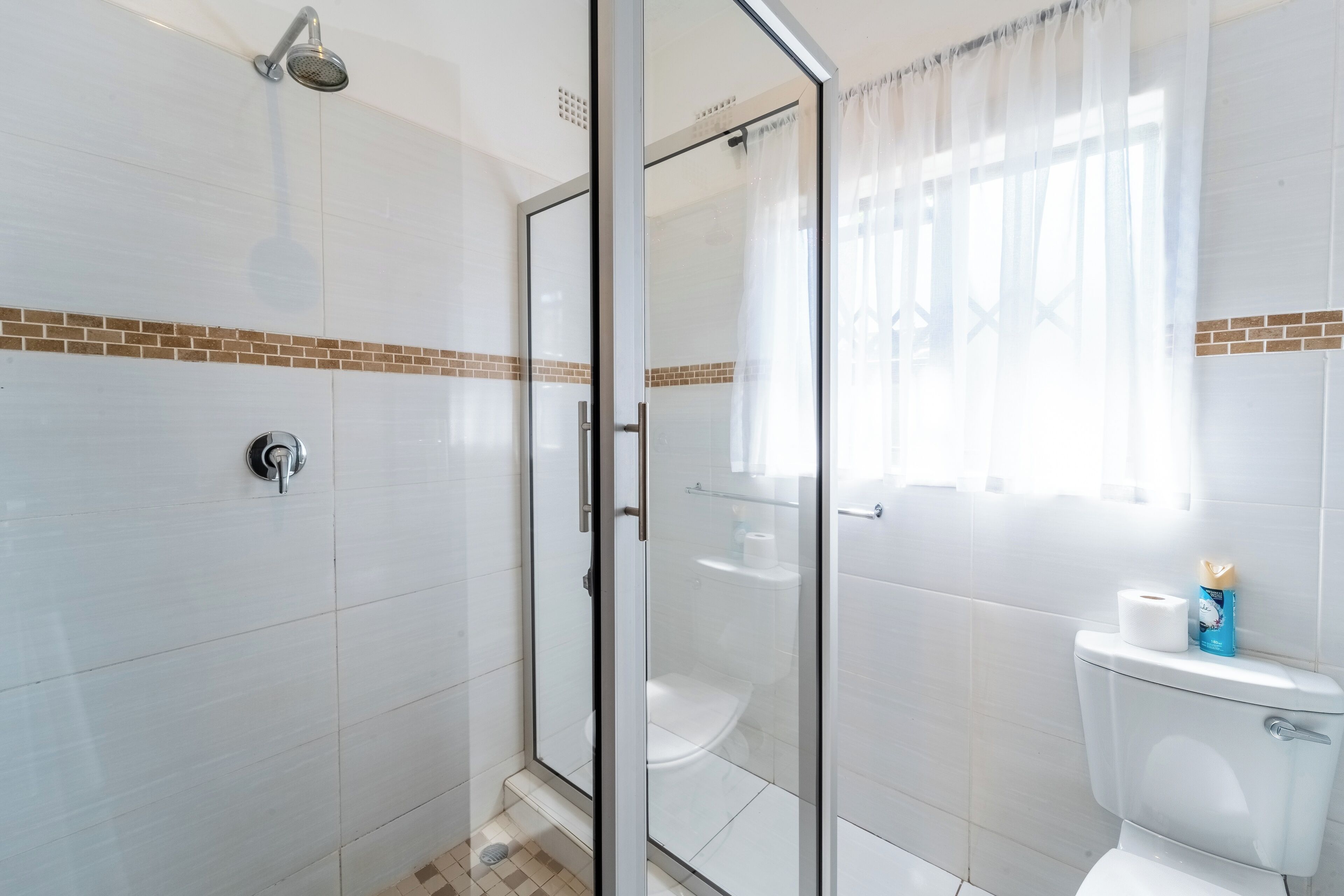 3 bedrooms, premium bedding, individually furnished, desk