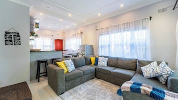 3 bedrooms, premium bedding, individually furnished, desk