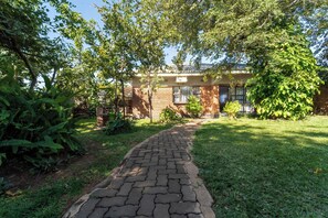 3 quartos, roupas de cama premium, individualmente mobiliados