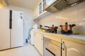 Three Bedrooms Apartment | Private kitchen