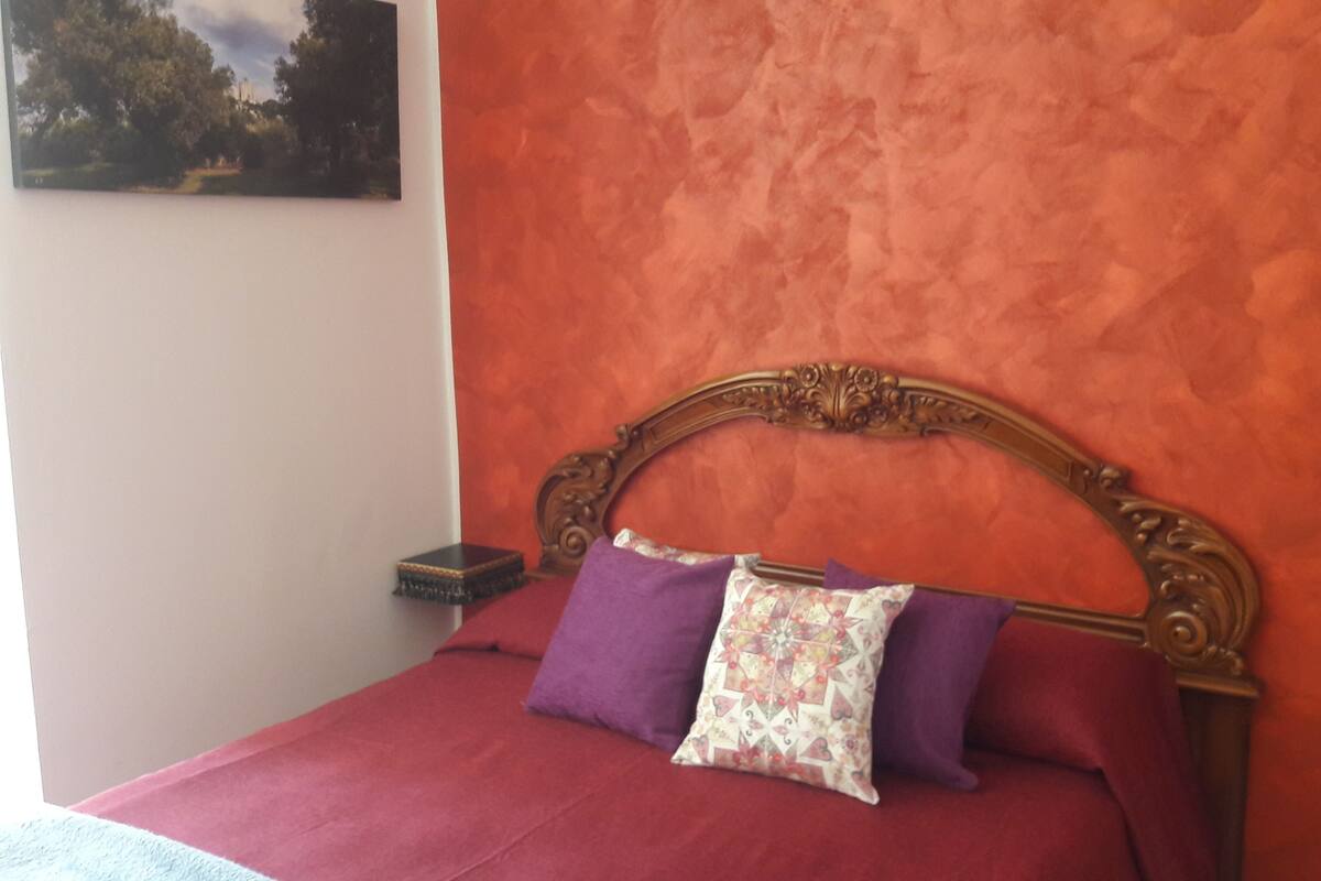 Classic Double Room, 1 Queen Bed | 1 bedroom, WiFi (free), bed sheets
