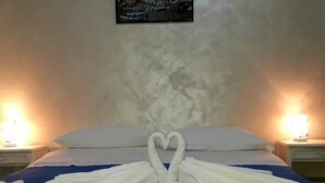 Quadruple Room, Multiple Beds | 1 bedroom, WiFi (free), bed sheets - Milazzo Port Big Rooms (Milazzo)
