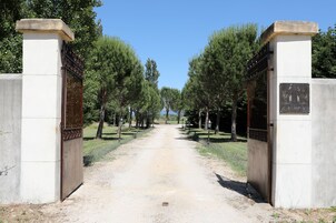 Entrada de la propiedad