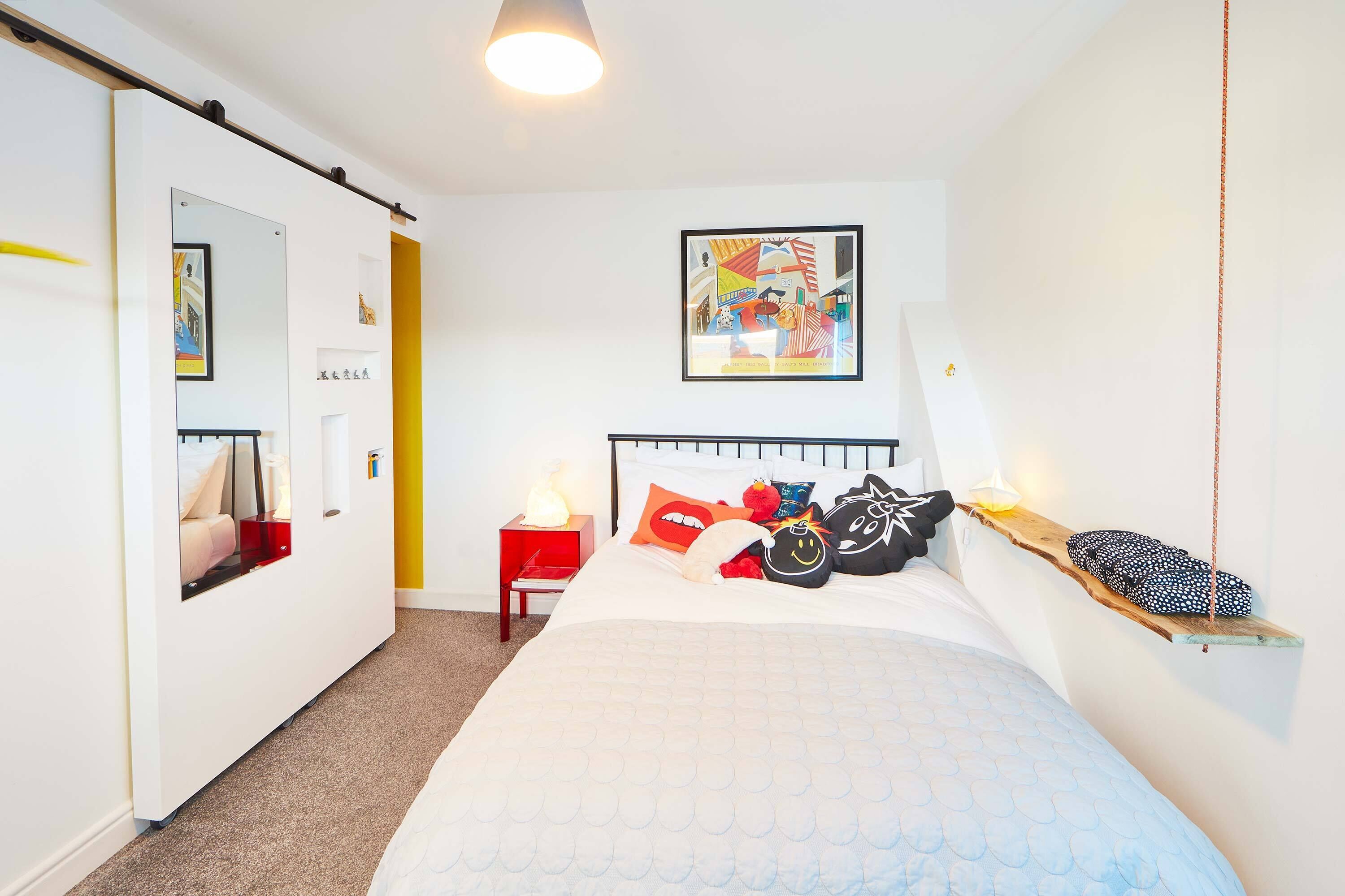 شقة فاخرة - عدة أسرّة | 2 عدّة غرف نوم ومساحة عمل للكمبيوتر المحمول ومكواة/لوح كي