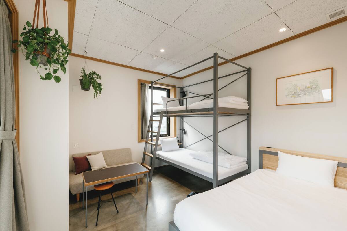 Tremannsrom, ikke-røyk (1 Bunk Bed) | 1 soverom, skrivebord, blendingsgardiner og strykejern/-brett