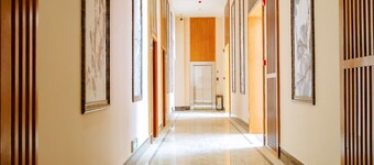 Qingcheng Sunrise Sailing Hotel