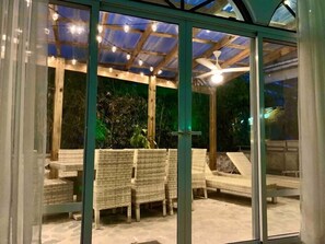 Terrace/patio - Casa Coral Sosua. Bright and Stylish Fun on the Beach! (Sosúa)
