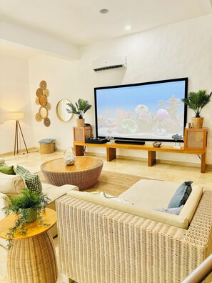 TV, table tennis, stereo