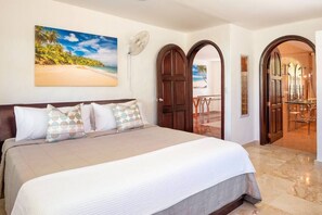 4 slaapkamers, een strijkplank/strijkijzer, reisbedje, wifi