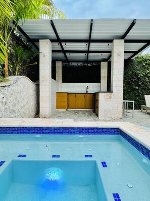Pool - Casa Coral Sosua. Bright and Stylish Fun on the Beach! (Sosúa)