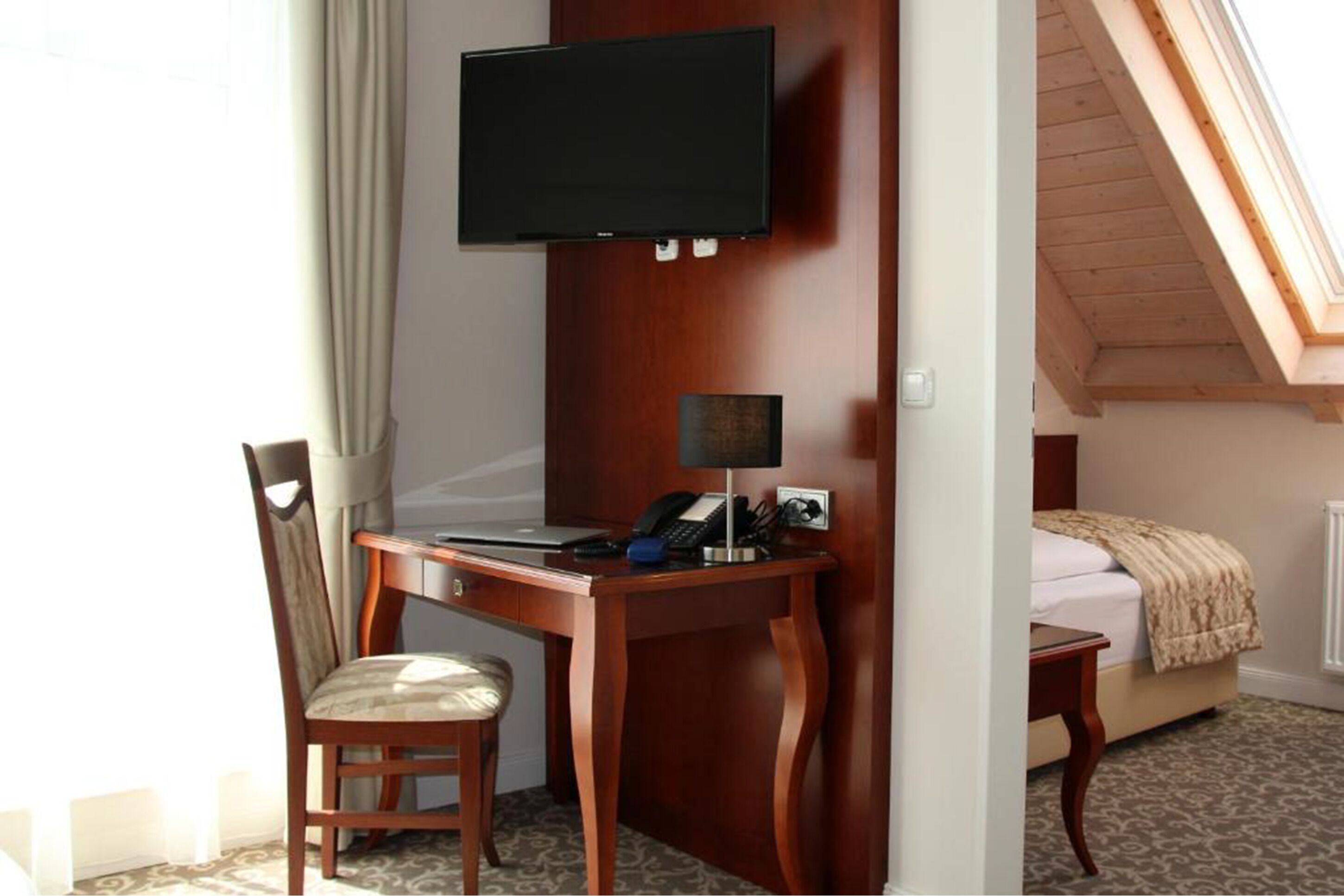 studio | living area | 38-inch flat-screen tv with satellite channels, tv