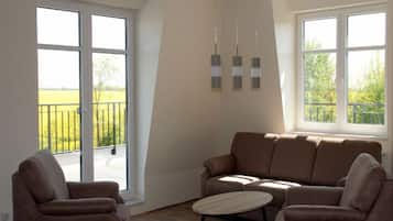 Family Apartment (3) | Living room | Flat-screen TV