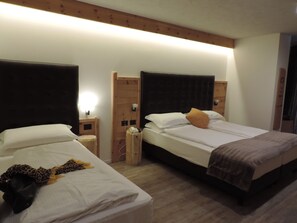 Quadruple Room, Mountain View (Negritella)