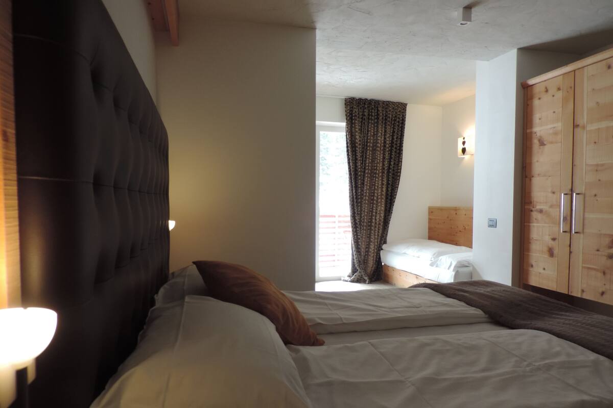 Double Room, Mountain View (Negritella)