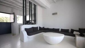 Villa | Living area | Flat-screen TV - Villa Benerice (Mykonos)