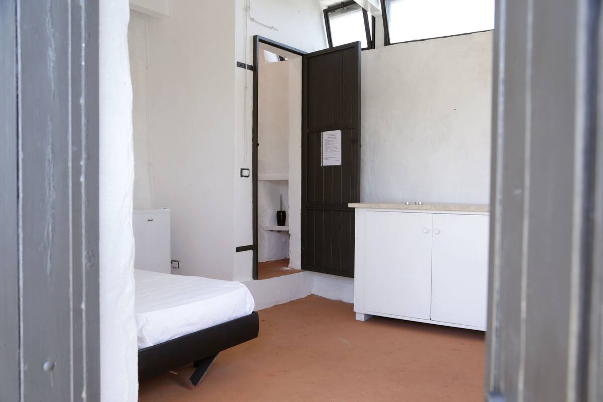 Twin Room (Lepre - External Shower)