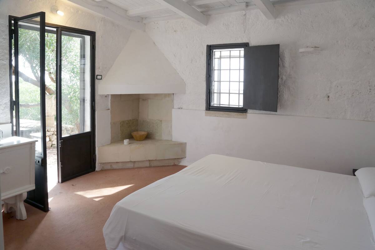 Family Room (Pecora - External Shower)