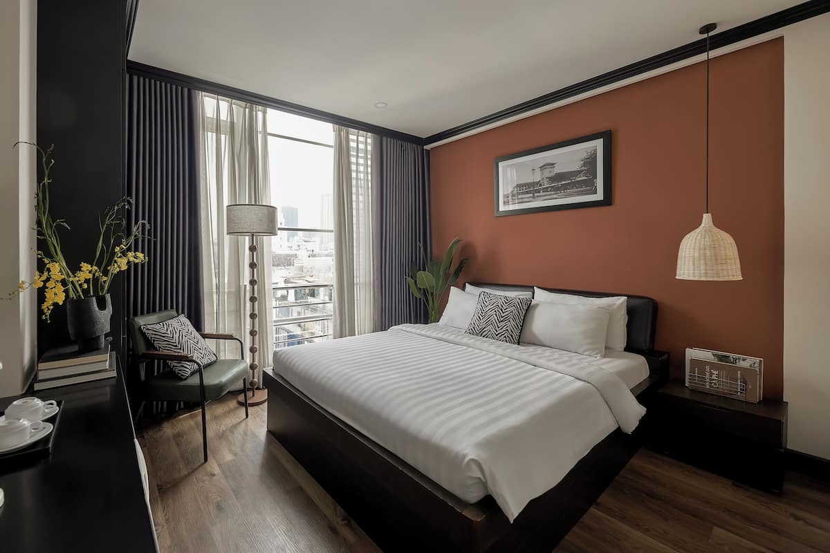 Premium Double Room, City View | Minibar, in-room safe, desk, blackout curtains